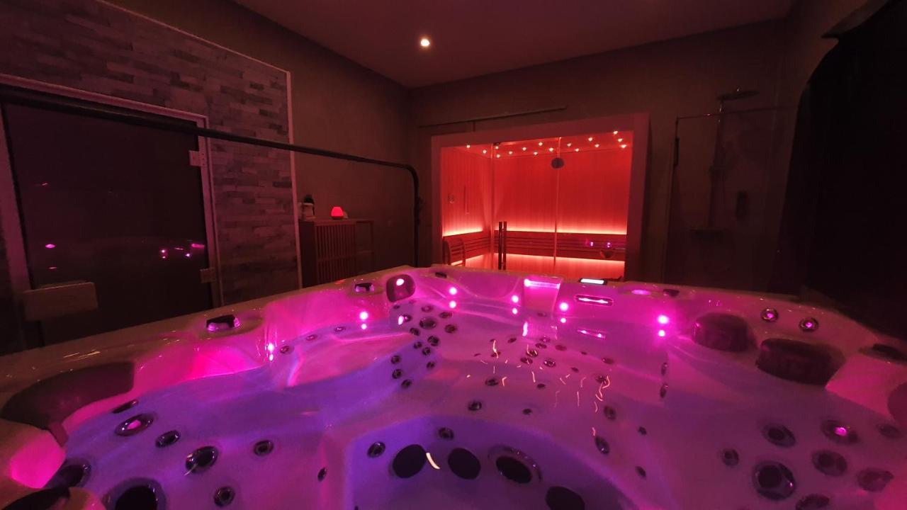 Bed'N'Bulles - Wellness Privatif Bed and Breakfast Dinant Exteriör bild